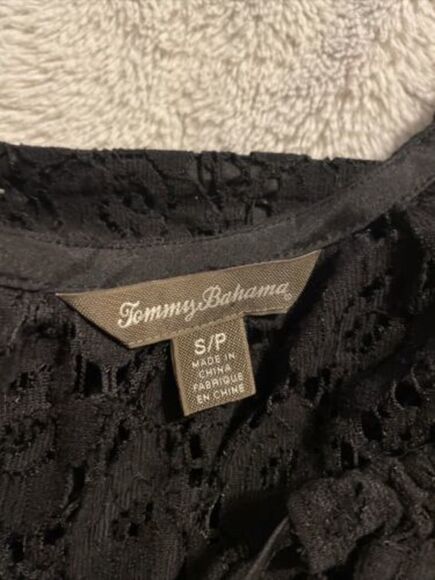Tommy Bahama Black Crochet Long Sleeve Lace Top Small Coquette Whimsygoth Swim - Picture 4 of 5
